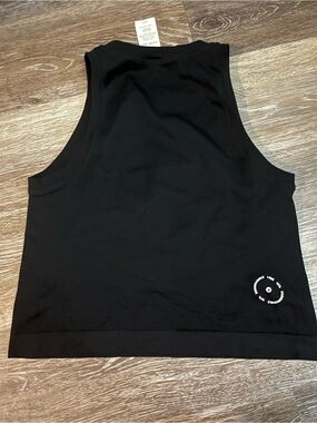 LNDR Black Seamless Knit Crop Top Activewear Sports Bra Size S M